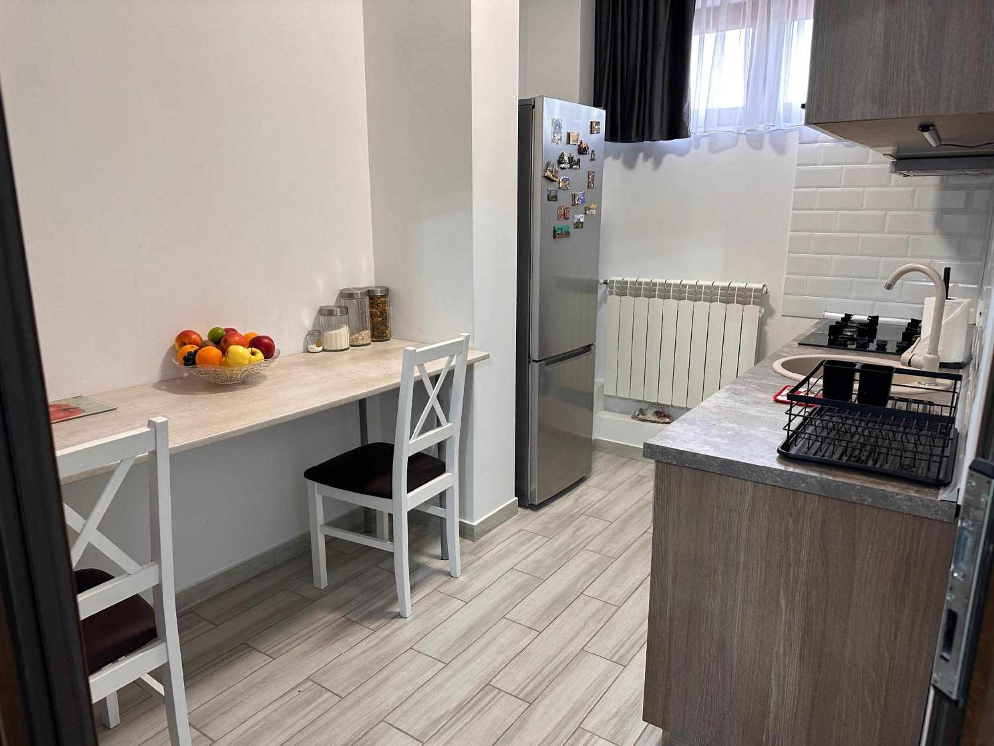Gemasoti House 호텔 드로베타 투르누 세베린 외부 사진